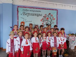 Районний фестиваль української пісні «У джерела»